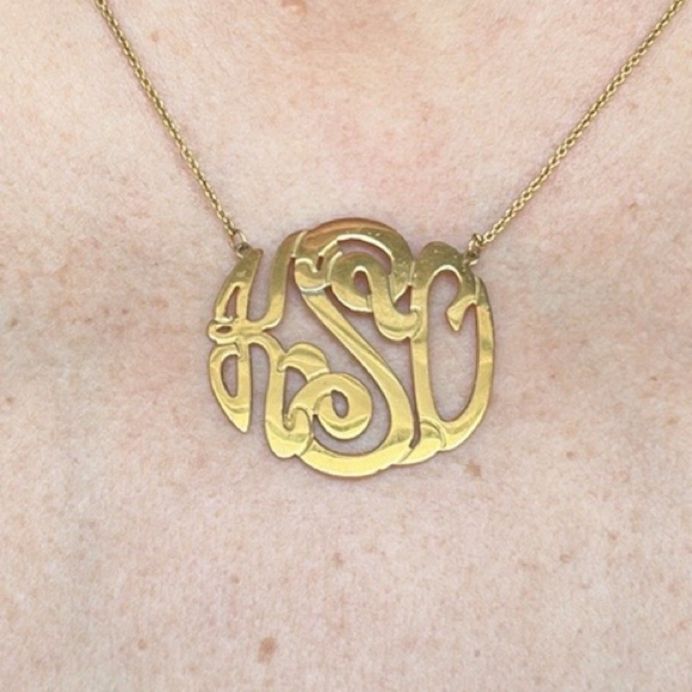 Mark & Graham “Sarah Chloe Izara Cutout” necklace. Gold Plated.